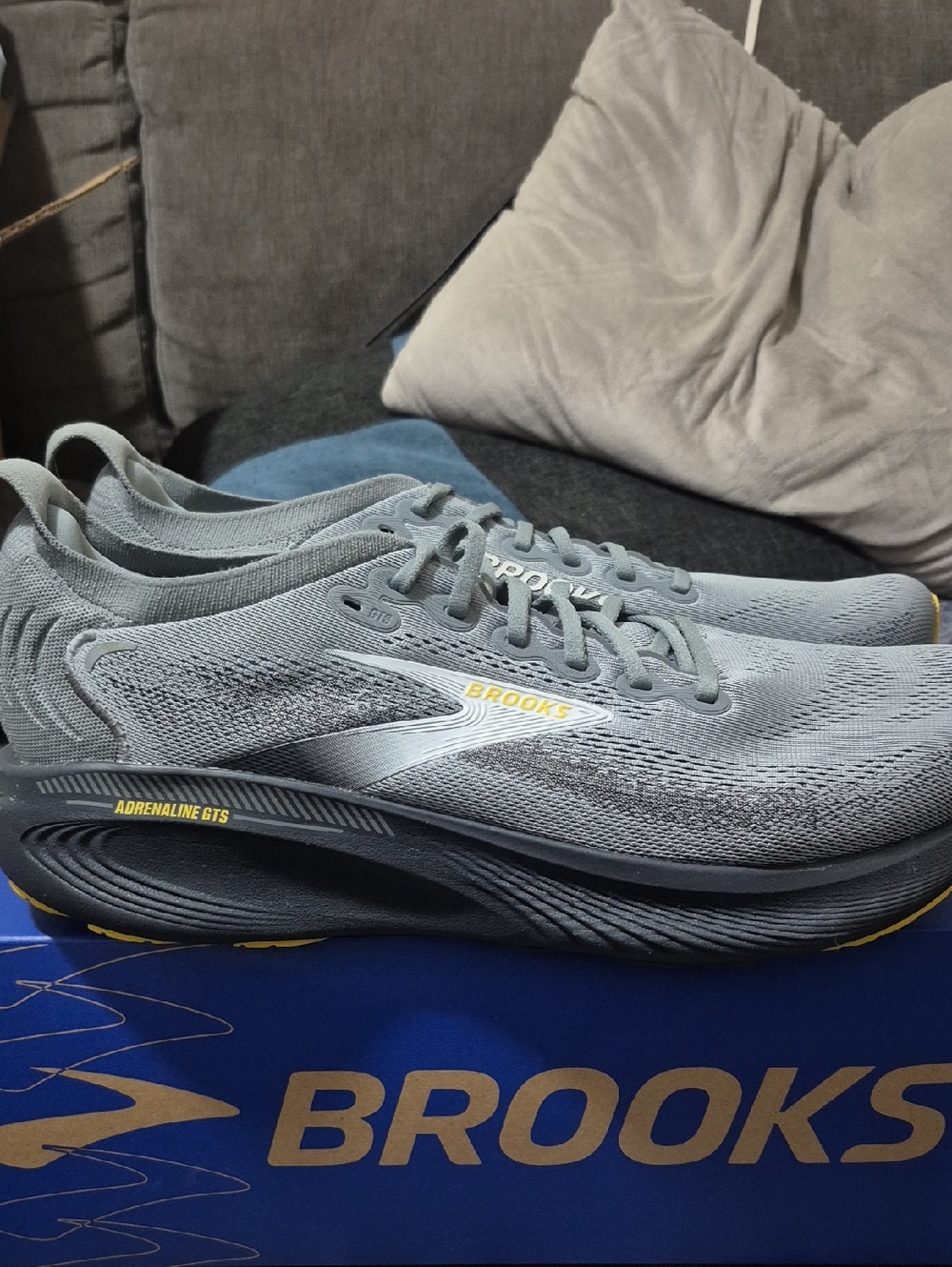 Brooks Adrenaline GTS 25 Men’s Size 15 Primer Grey Ebony Jasmine NWT